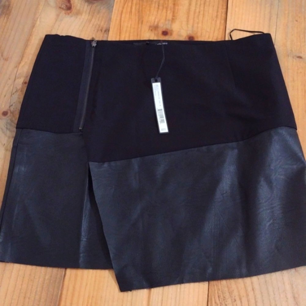 Harve Benard Black Faux Leather Asymmetrical Wrap Skirt NWT Size M Waist 35"